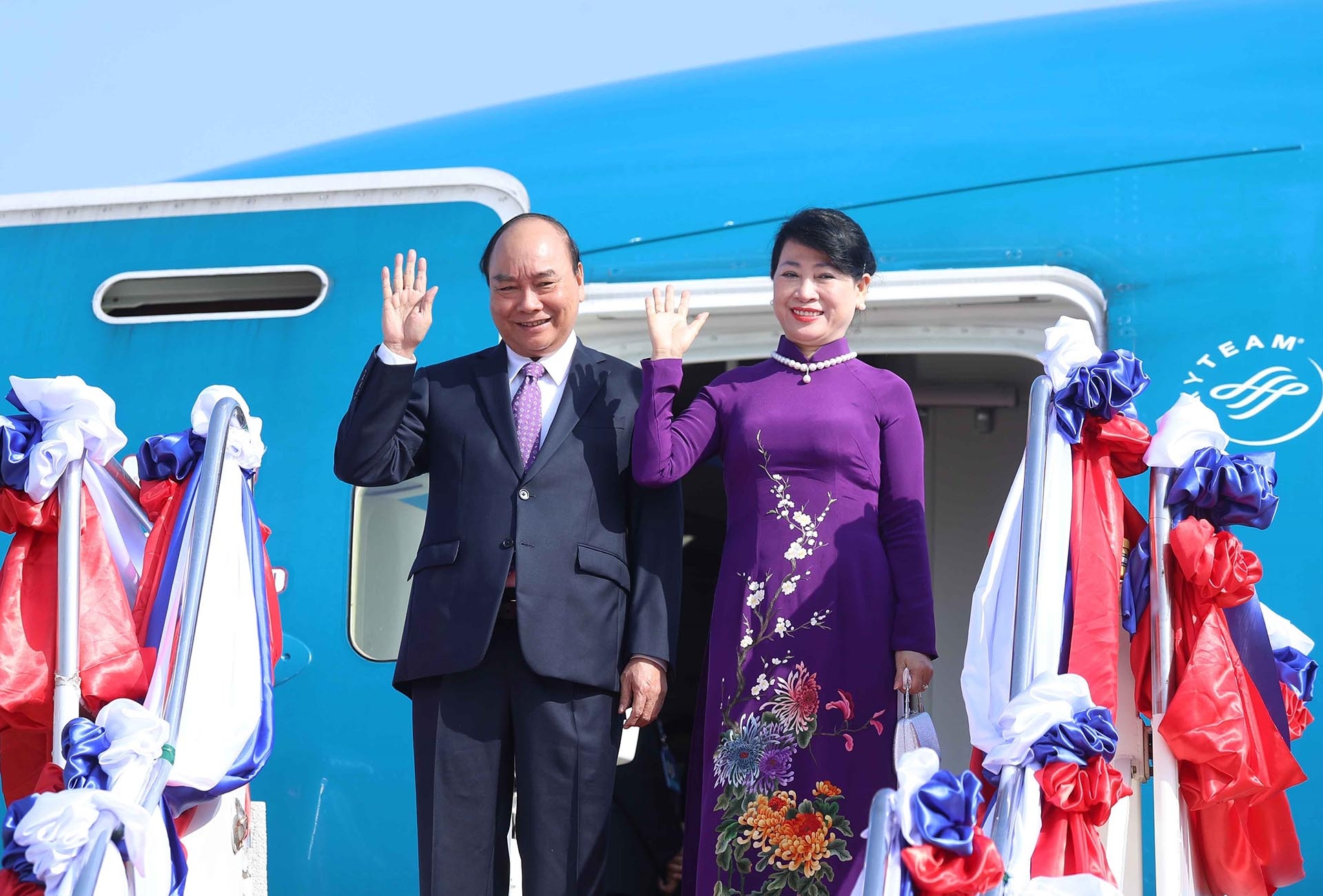 Không ngừng vun đắp quan hệ hữu nghị đặc biệt Việt Nam - Lào
