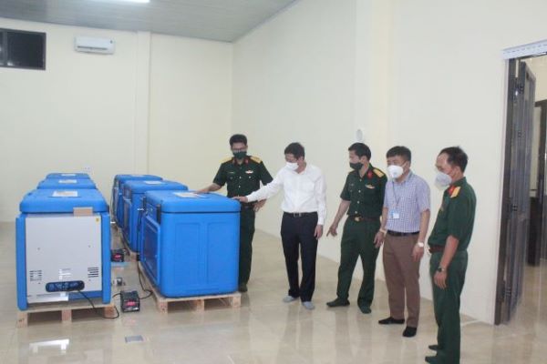Kiểm tra, đánh giá Kho tiếp nhận, bảo quản vắc-xin tại Quân khu 4
