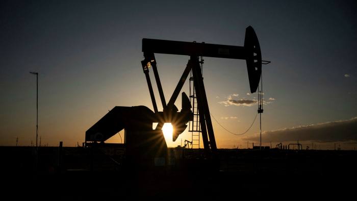 IEA hạ dự báo nhu cầu dầu mỏ toàn cầu năm 2021