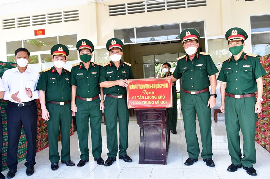 Thượng tướng Võ Minh Lương Chống dịch là nhiệm vụ chiến đấu của quân đội trong thời bình