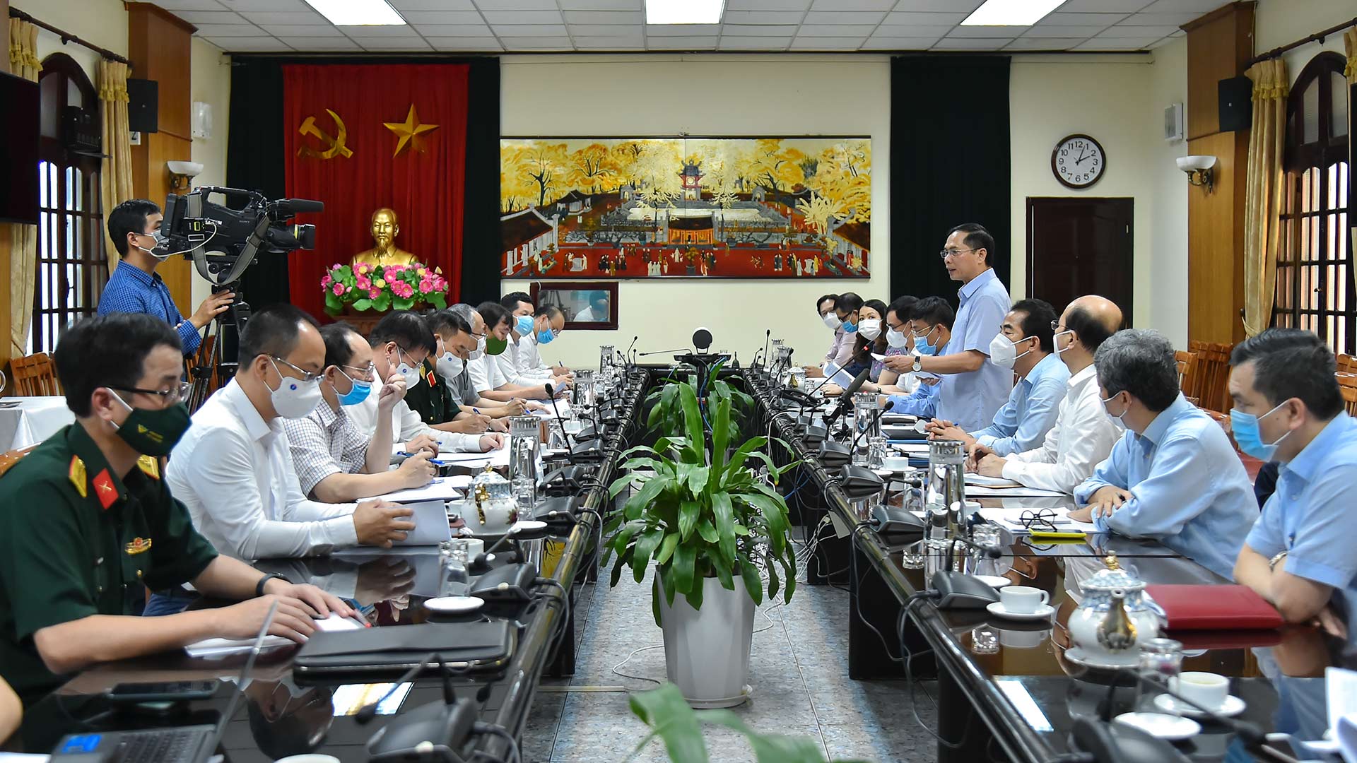Đẩy mạnh công tác ngoại giao vắc-xin