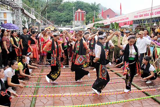 Dừng tổ chức Ngày hội văn hóa các dân tộc Mộc Châu Sơn La