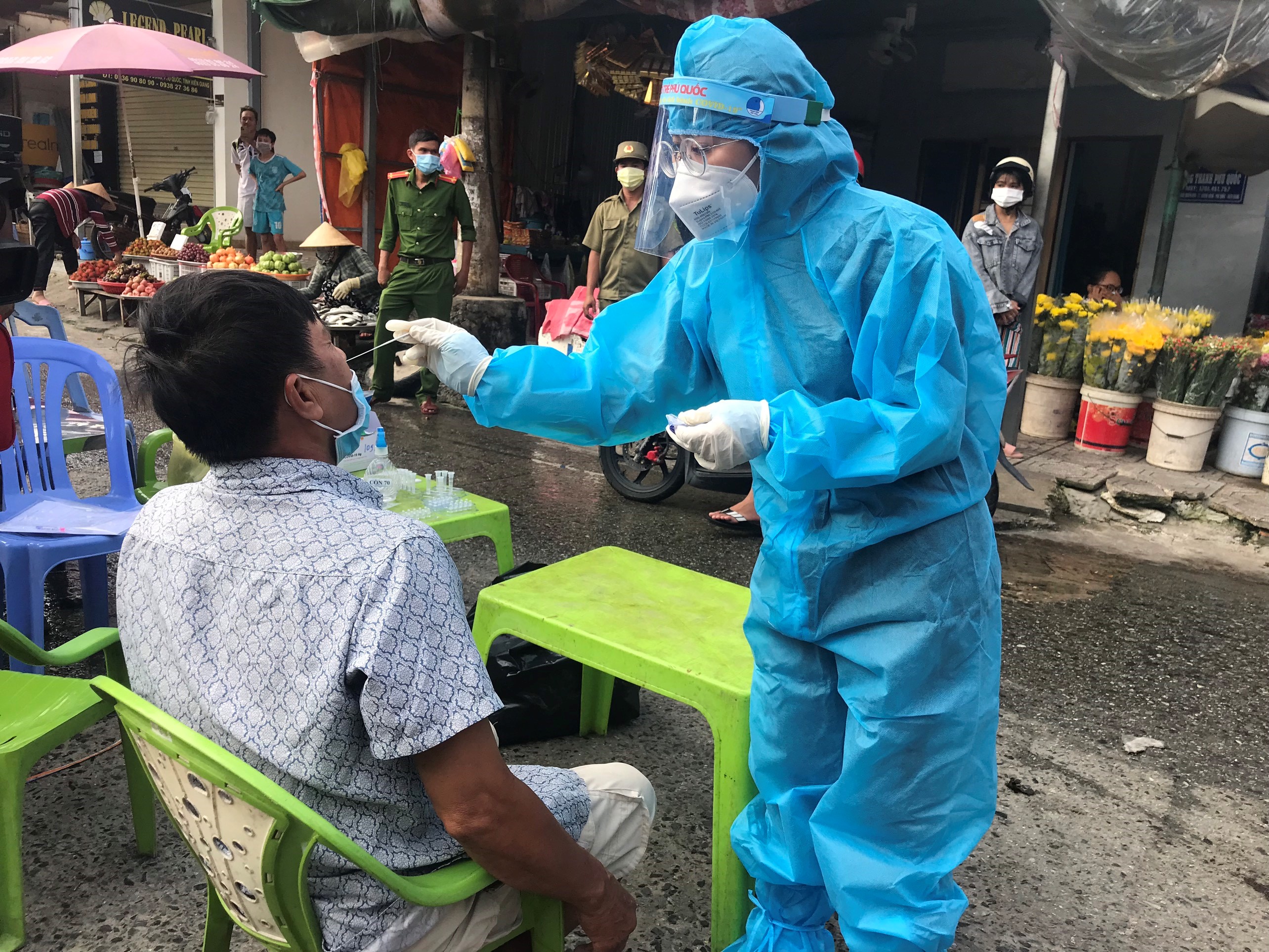 Kiên Giang Đồng loạt xét nghiệm sàng lọc virut SARS-CoV 2 trong cộng đồng