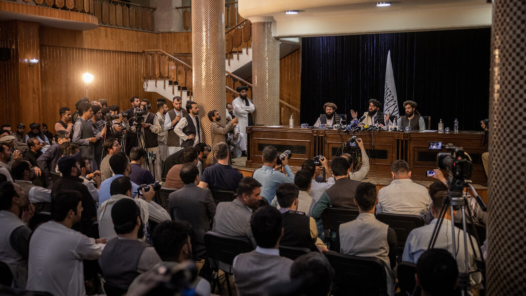 Taliban họp báo lần đầu, vạch ra đường hướng lãnh đạo Afghanistan