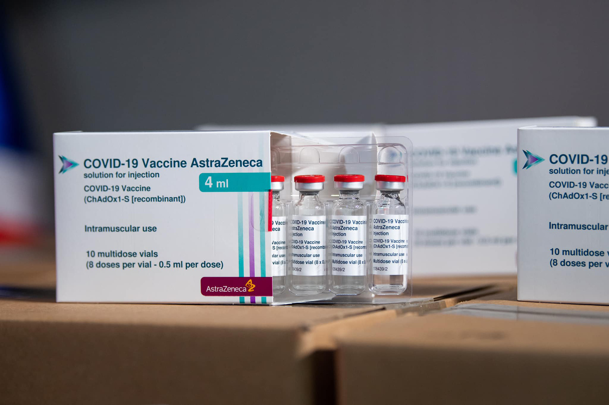 Thêm 1,2 triệu liều vắc xin COVID-19 của AstraZeneca đến Việt Nam