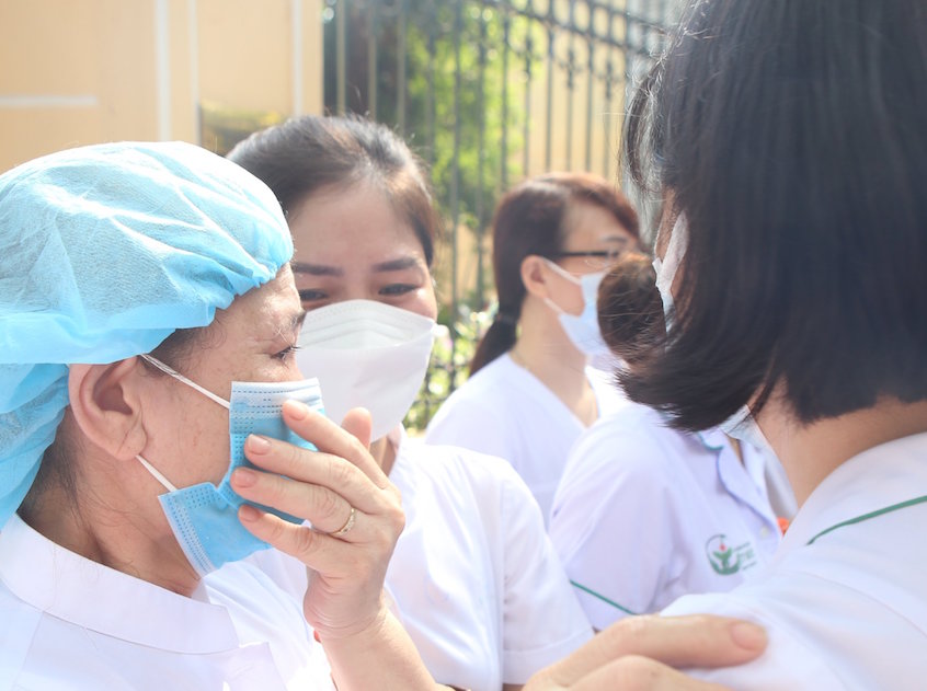 “Bảo vệ Blouse trắng nơi tuyến đầu”