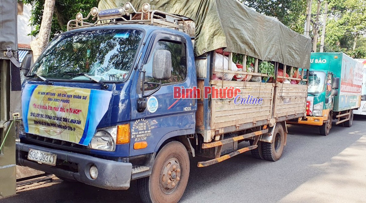 Huyện Lộc Ninh và Đồng Phú tặng hơn 40 tấn hàng hóa cho bà con vùng dịch