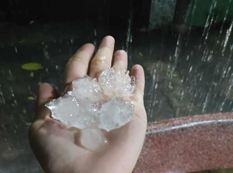 Cơ quan khí tượng lý giải hiện tượng mưa đá bất thường tại TP Hồ Chí Minh