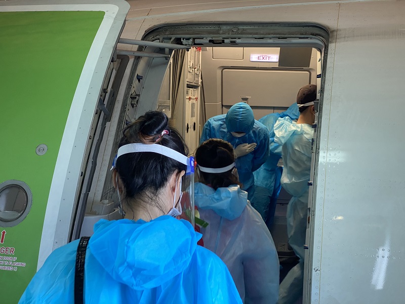 Bamboo Airways chở miễn phí gần 200 công dân Thanh Hoá về quê