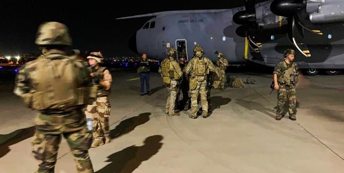 Pháp Cần thêm thời gian để hoàn thành việc sơ tán khỏi Afghanistan