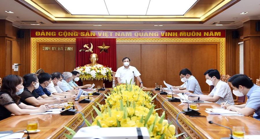 Hà Tĩnh lập quỹ hỗ trợ học sinh đạt điểm đại học cao, hoàn cảnh khó khăn