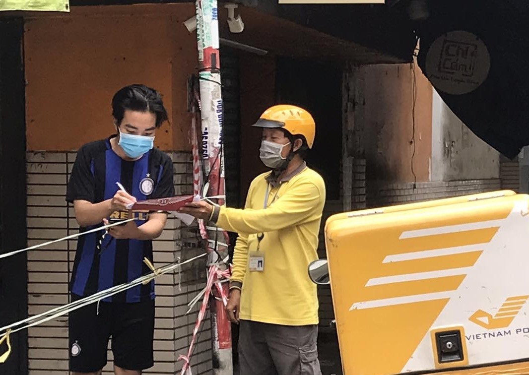Bưu điện TP Hồ Chí Minh tiếp nhận hồ sơ giải quyết thủ tục hành chính tại nhà