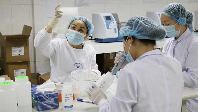Hà Nội khen thưởng 290 tập thể, cá nhân có thành tích trong phòng, chống dịch