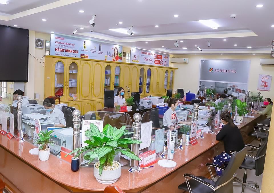 Giảm lãi vay hỗ trợ khách hàng trong đại dịch Kịp thời và thực chất