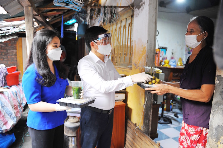 Tấm lòng doanh nghiệp trẻ Hà Nội gửi tới người khó khăn