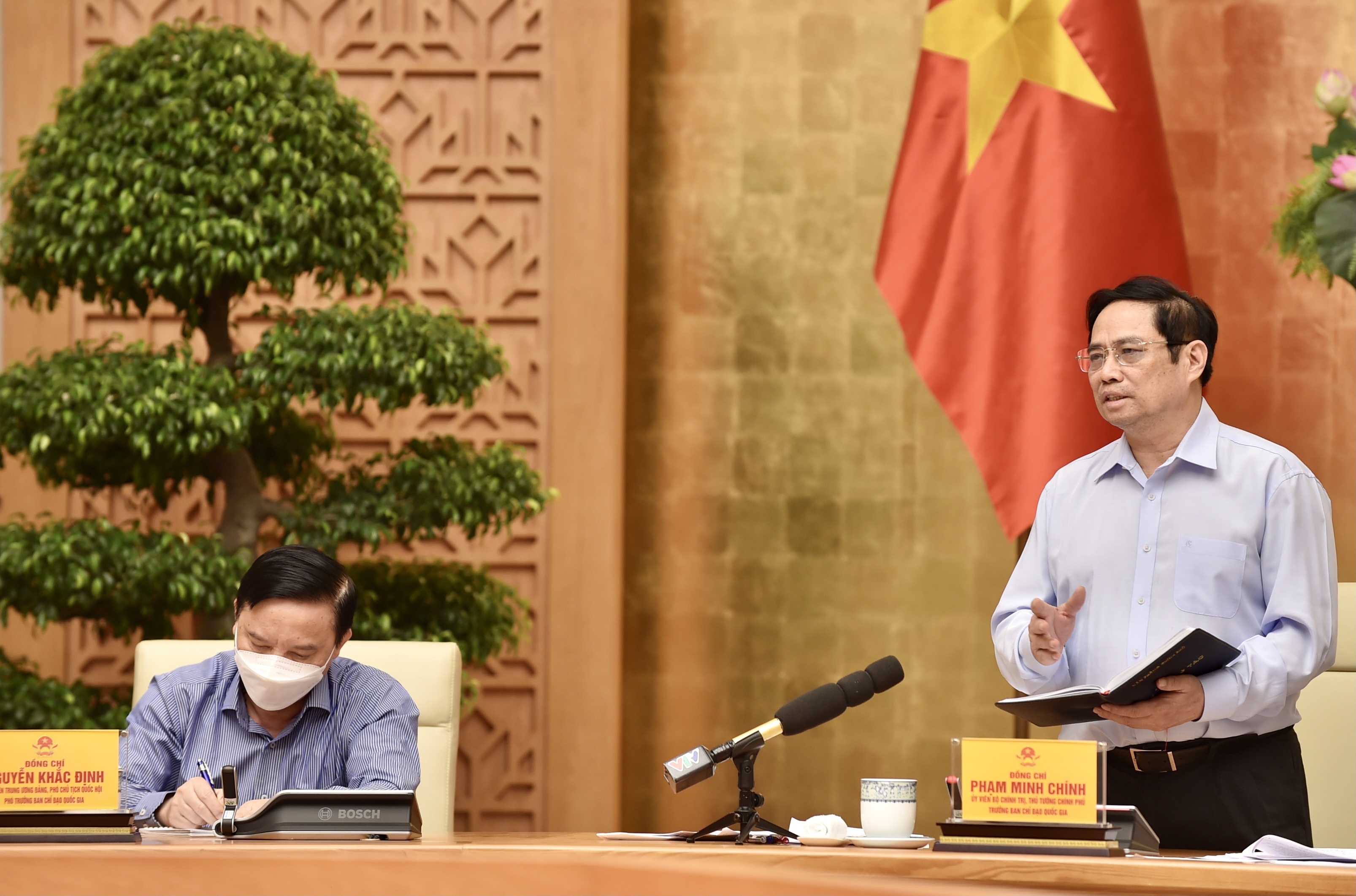 Sức khỏe, tính mạng của nhân dân là trên hết