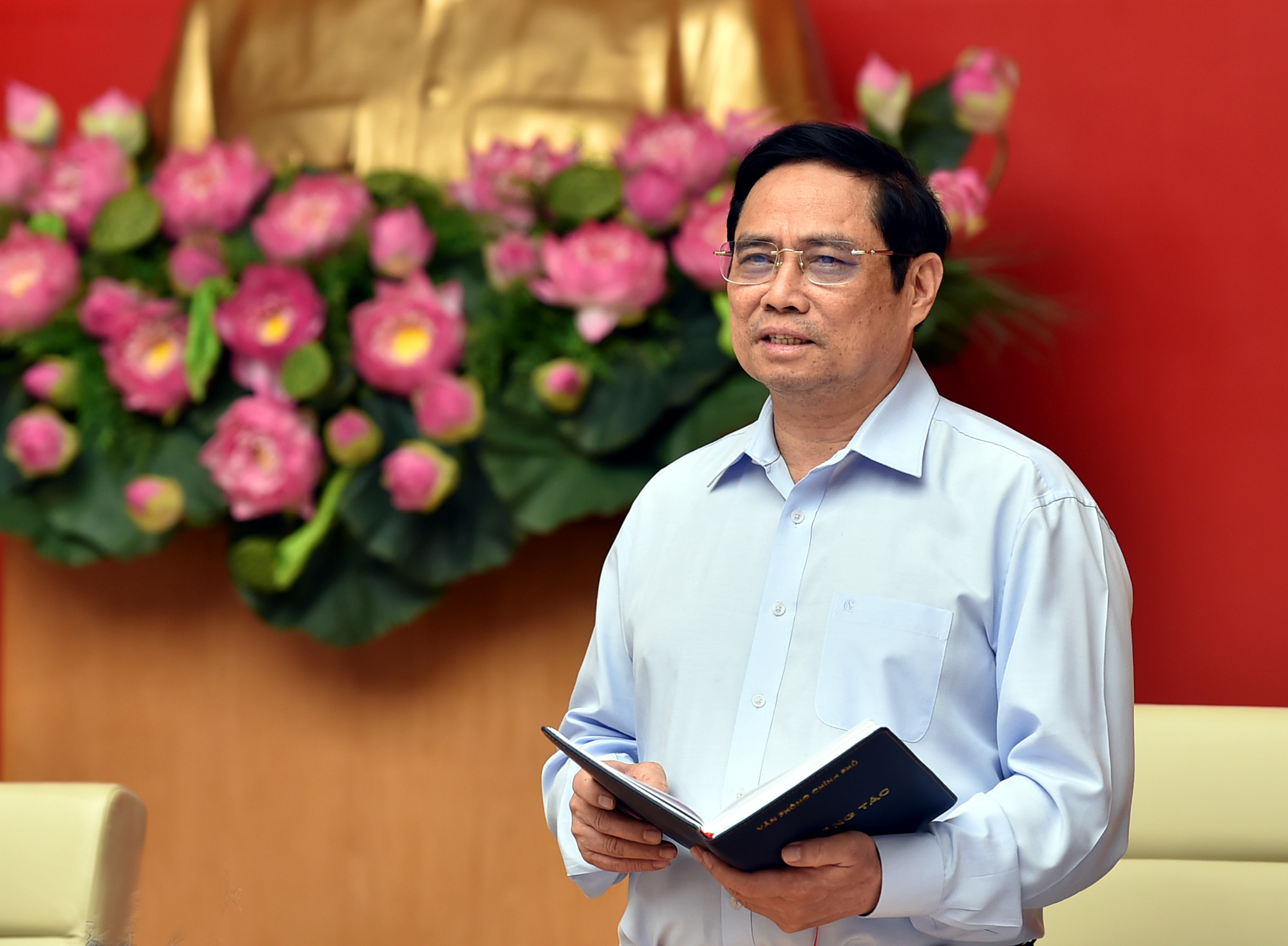 Ban hành Quy chế làm việc và phân công nhiệm vụ các thành viên Ban Chỉ đạo Quốc gia phòng, chống dịch COVID-19