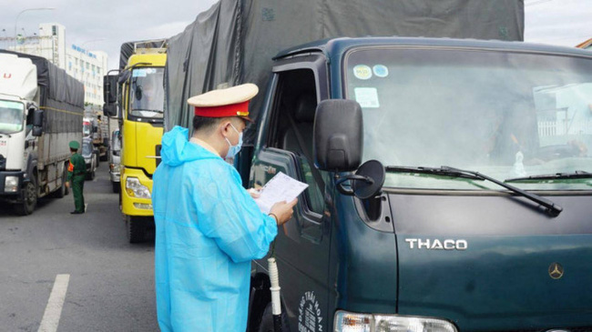 Bảo đảm an toàn giao thông và thuận lợi cho hoạt động vận chuyển trong bối cảnh dịch bệnh COVID-19