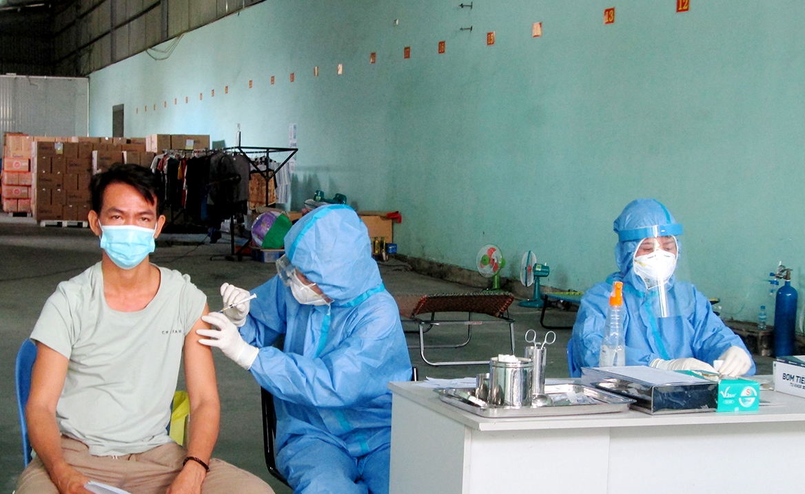 Ưu tiên vaccine cho doanh nghiệp đang duy trì sản xuất