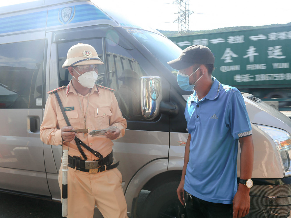 Hà Tĩnh triển khai đồng bộ các giải pháp nhằm ứng phó với diễn biến mới của dịch