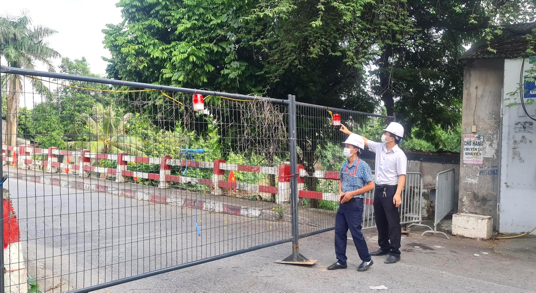 Hà Nội thêm 30 chốt cứng, nội bất xuất, ngoại bất nhập