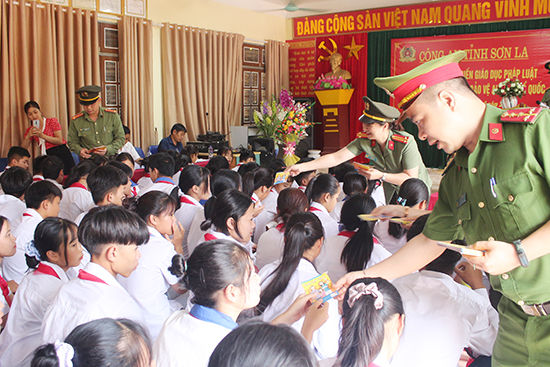 Vững vàng thế trận an ninh nhân dân
