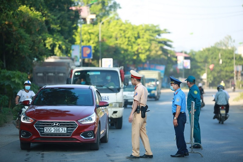 Hà Nội tiếp tục dừng hoạt động vận tải khách đường bộ, đường thủy