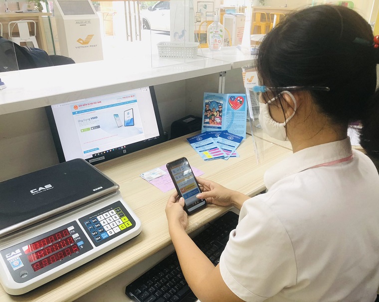 Triển khai gia hạn thẻ BHYT qua hình thức thu trực tuyến