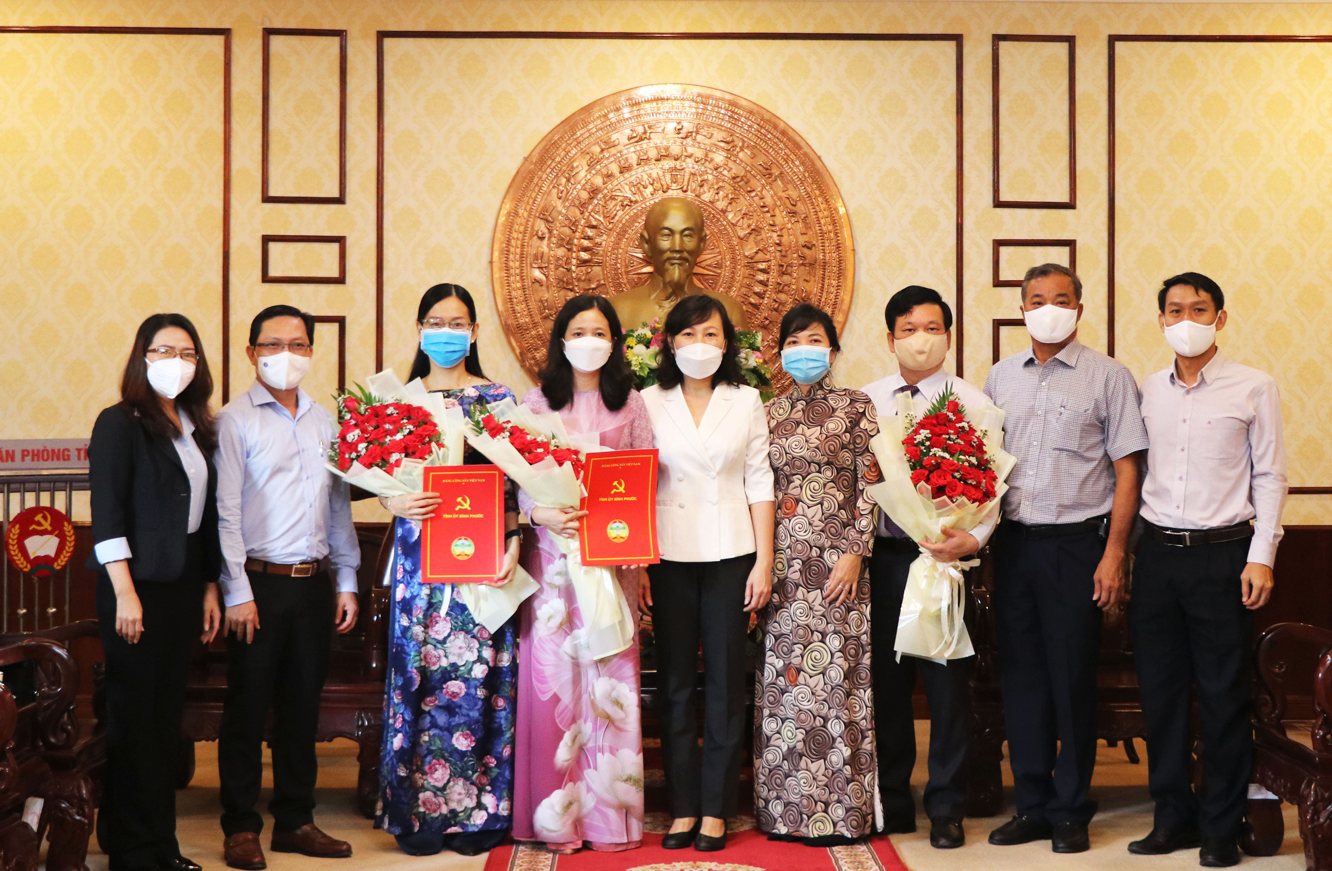 Bình Phước trao quyết định điều động, bổ nhiệm cán bộ