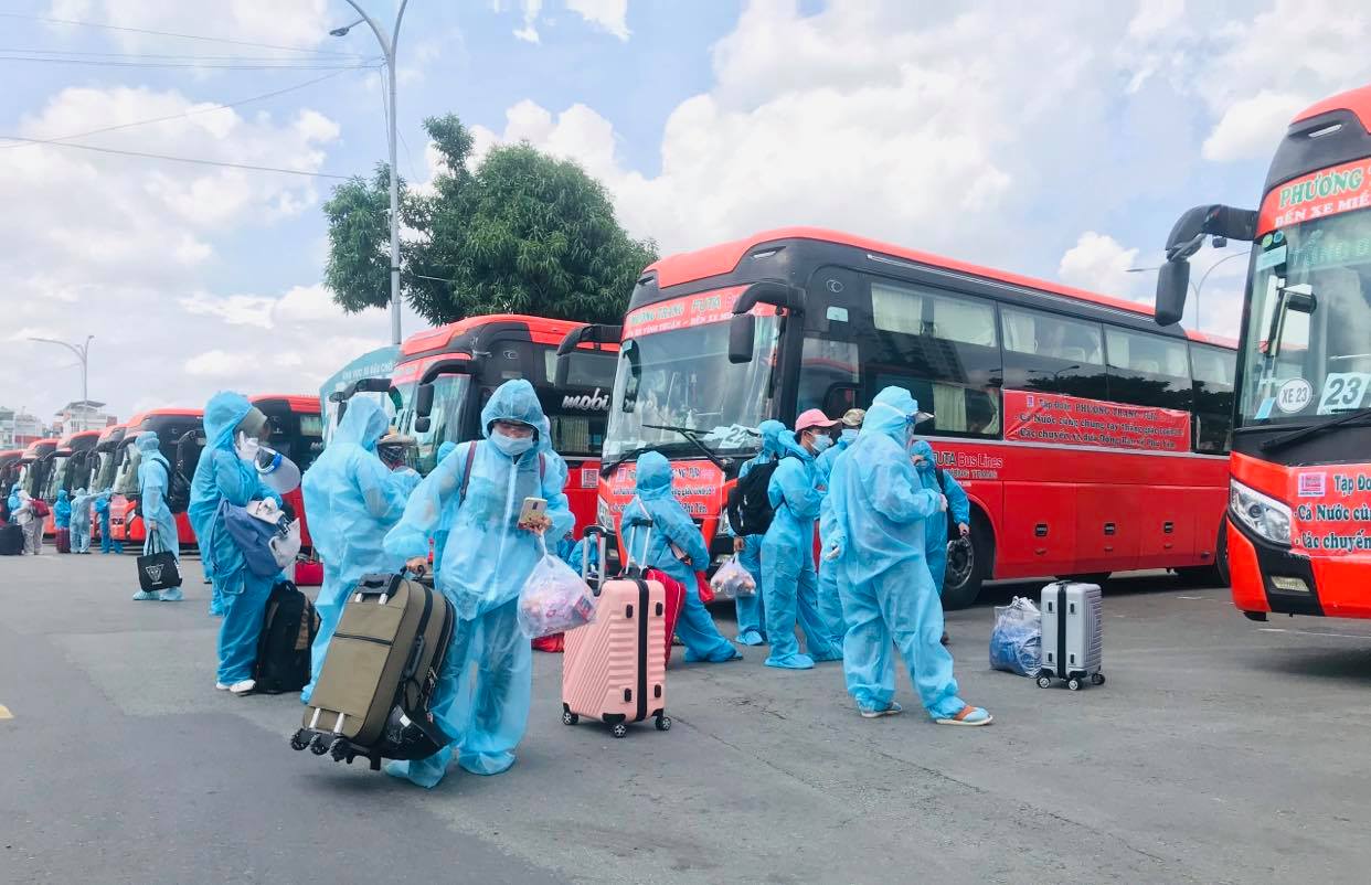 TP Hồ Chí Minh tạo điều kiện thuận lợi hỗ trợ bà con về các địa phương