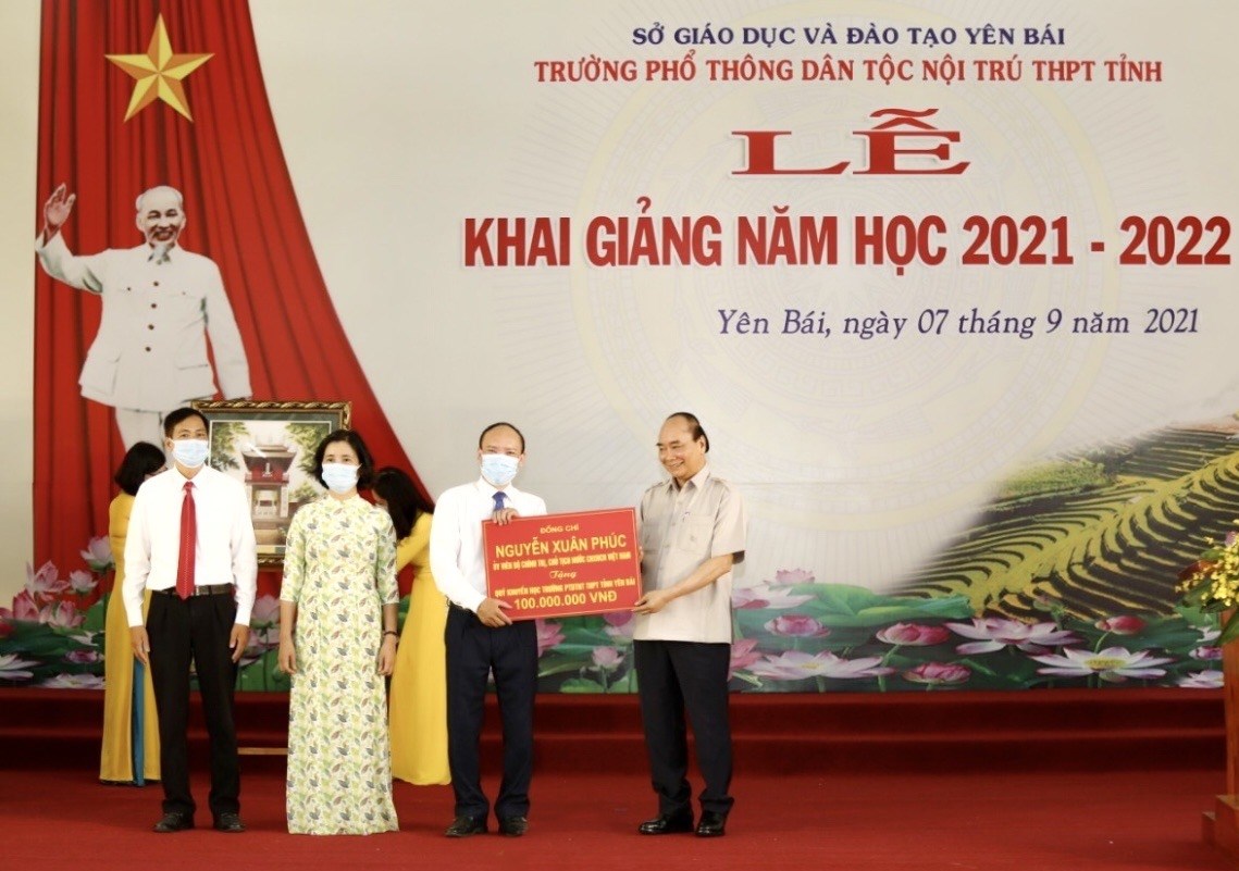 “Nỗ lực chăm lo cho các em học sinh dân tộc thiểu số”