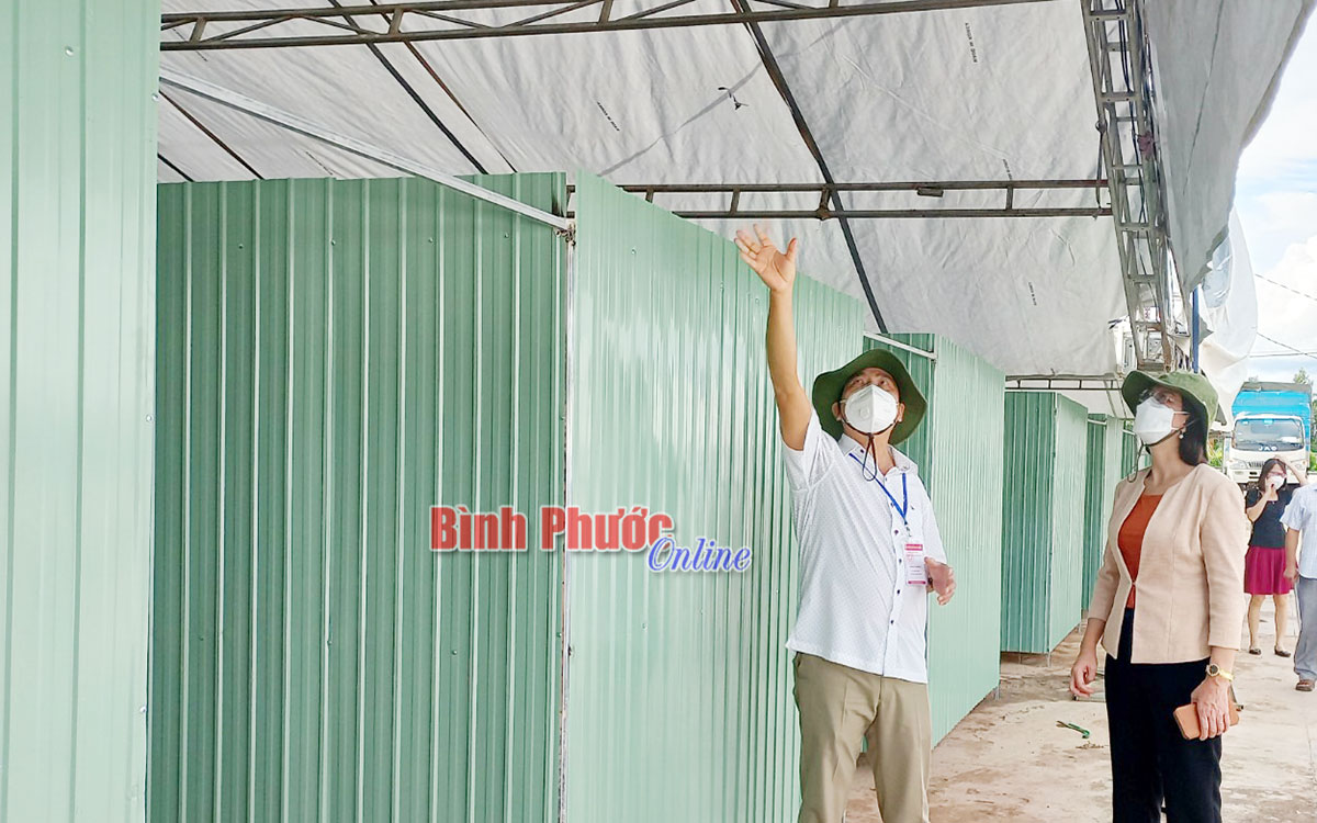 Gấp rút hoàn thành khu cách ly sức chứa 1 000 người tại huyện Chơn Thành