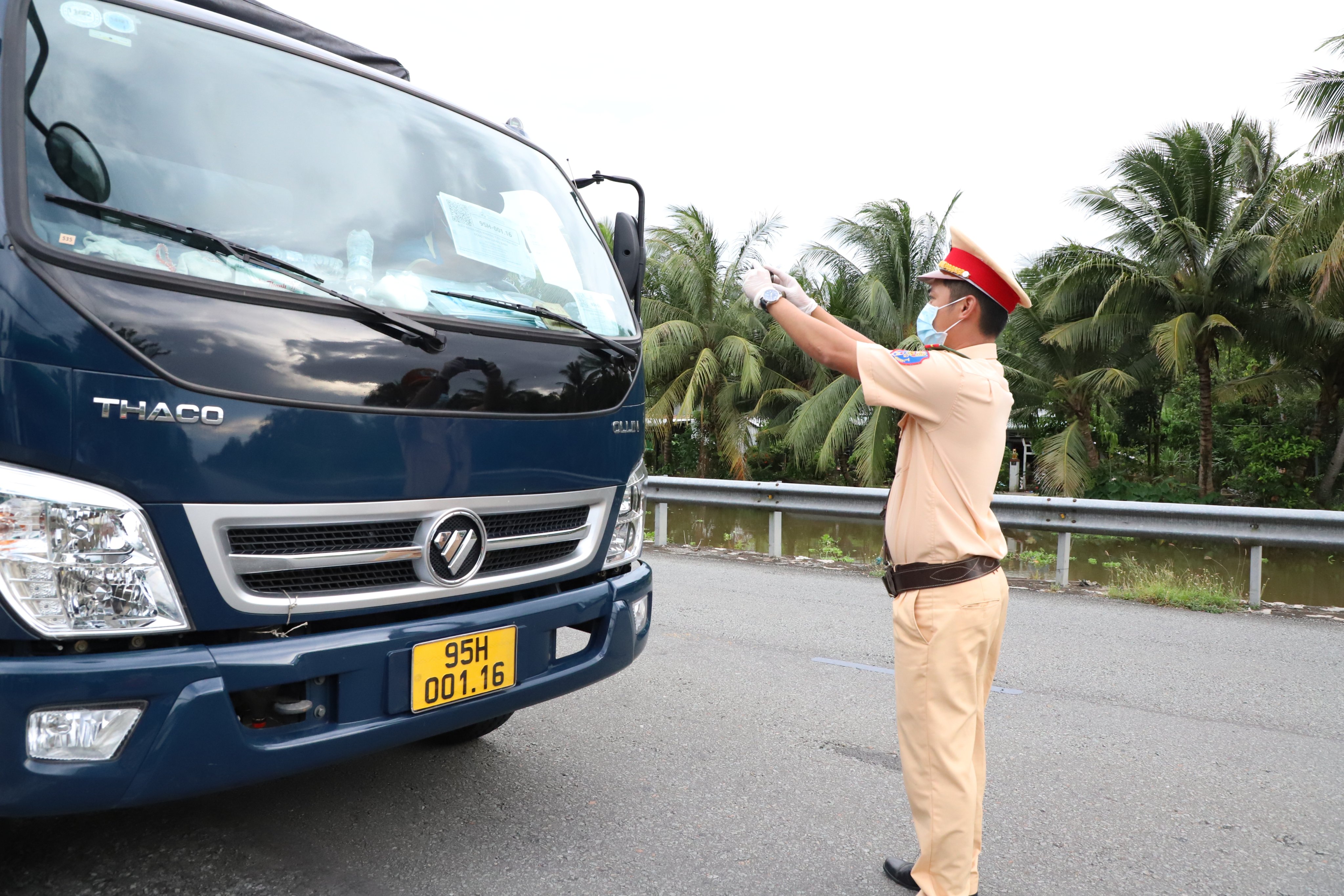 Hậu Giang thực hiện đồng bộ các giải pháp đảm bảo trật tự an toàn giao thông