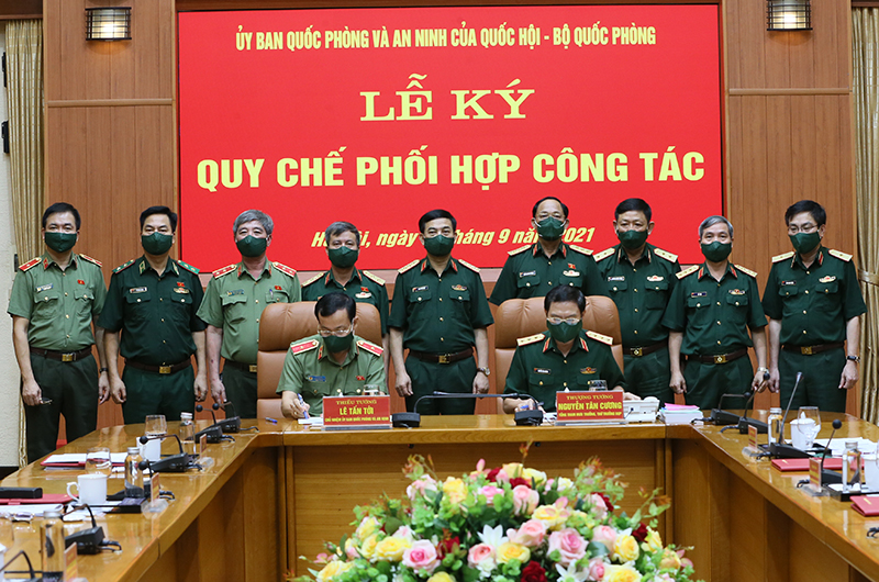 Ủy ban Quốc phòng và An ninh của Quốc hội ký Quy chế phối hợp công tác với Bộ Quốc phòng