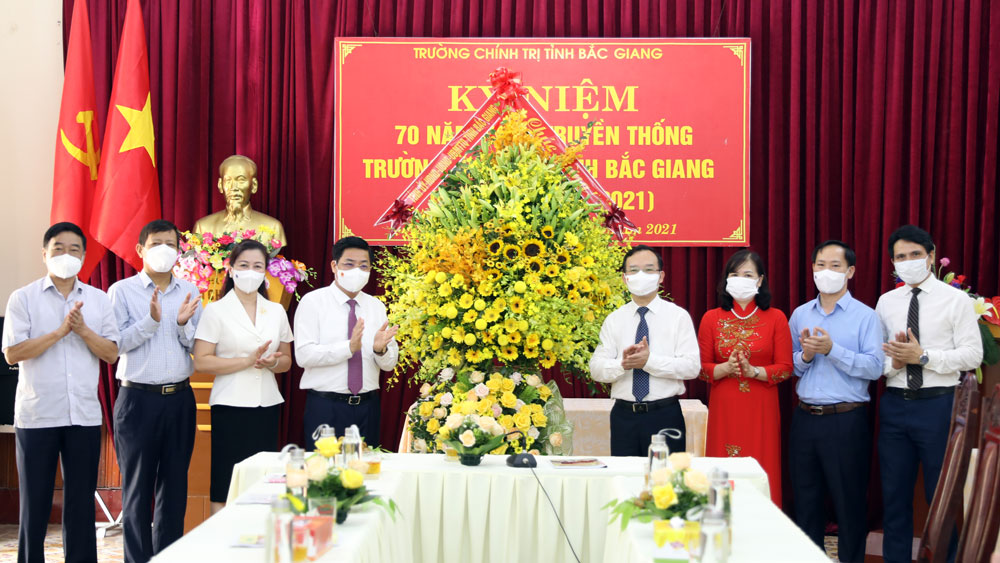 Nâng cao chất lượng giảng dạy, nghiên cứu gắn lý luận với thực tiễn tại Trường Chính trị tỉnh Bắc Giang