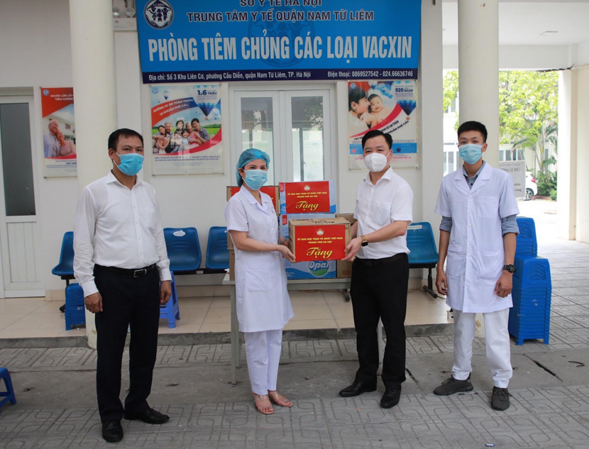 Ủy ban MTTQ Việt Nam TP Hà Nội động viên, tri ân đội ngũ y bác sĩ tuyến đầu