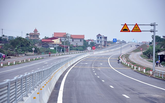 Đề xuất đầu tư mở rộng đường Hòa Lạc – Hòa Bình theo phương thức PPP