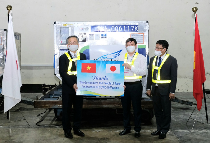 Nhật Bản viện trợ thêm 400 000 liều vaccine COVID-19 cho Việt Nam