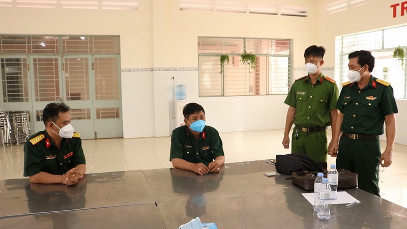 Hình phạt nào cho đối tượng giả mạo trung tướng quân đội