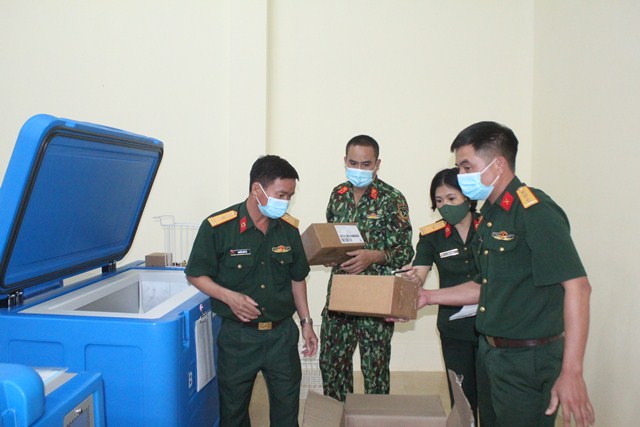 Những người lính lặng thầm chung sức phòng, chống dịch