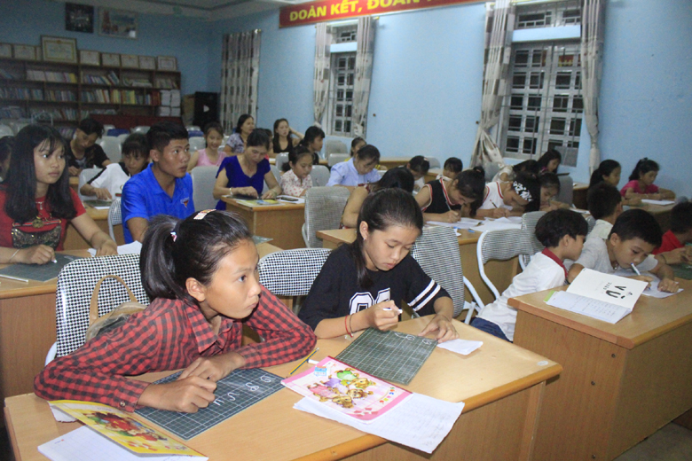 Đẩy mạnh bảo tồn, phát triển ngôn ngữ các dân tộc thiểu số