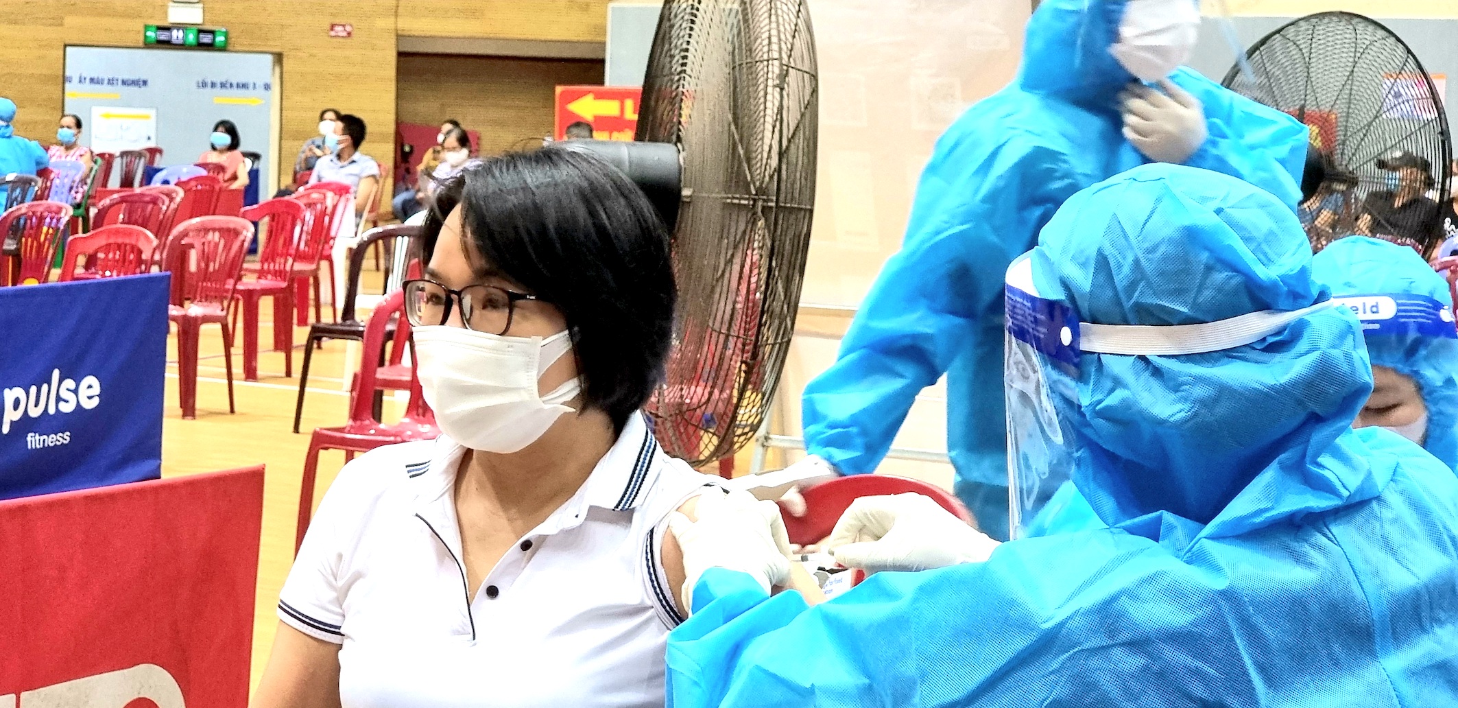 Đà Nẵng 8 000 học sinh, giáo viên đang ở ngoài thành phố trở về để đảm bảo học trực tiếp