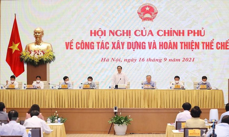 Xây dựng và hoàn thiện thể chế được xác định là một trong ba khâu đột phá chiến lược