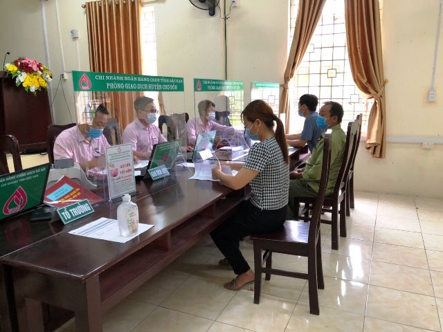 Chuyển nhanh vốn chính sách lên vùng cao Bắc Kạn