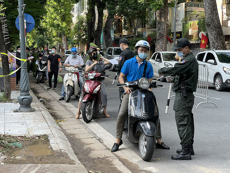Hà Nội cách ly ở quy mô hẹp nhất, tiếp tục nới lỏng thêm một số dịch vụ