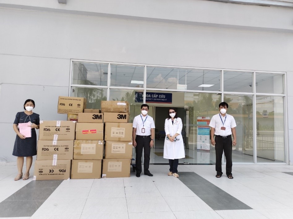 Điện lực TP Hồ Chí Minh góp sức cùng ngành Y tế đẩy lùi dịch bệnh COVID-19