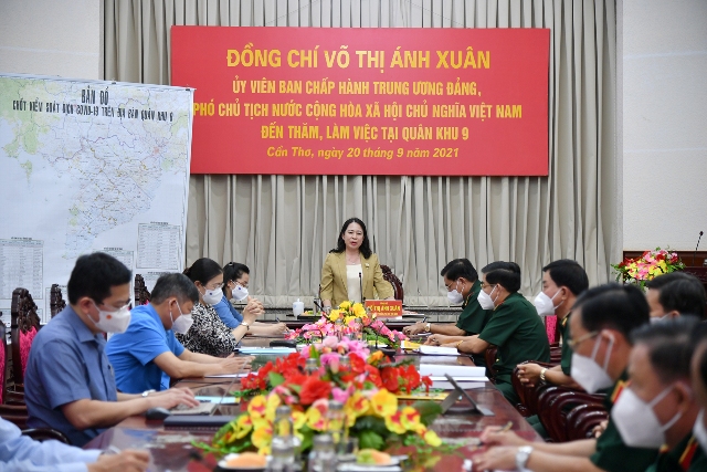 Phó Chủ tịch nước Võ Thị Ánh Xuân thăm và làm việc tại Quân khu 9