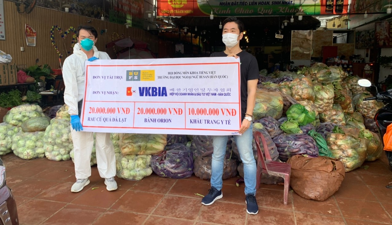 VKBIA tiếp sức đồng bào có hoàn cảnh khó khăn, hỗ trợ túi thuốc F0