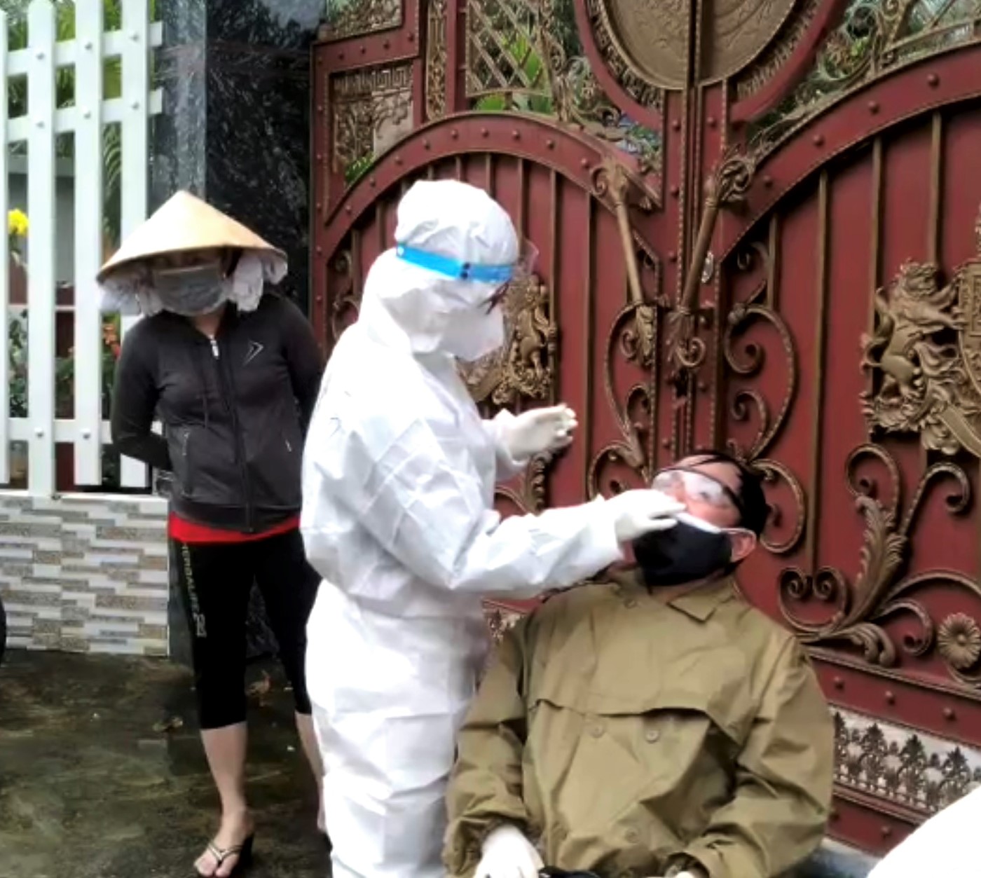 Phát hiện nhiều ca mắc COVID-19, Phú Quốc khẩn trương truy vết