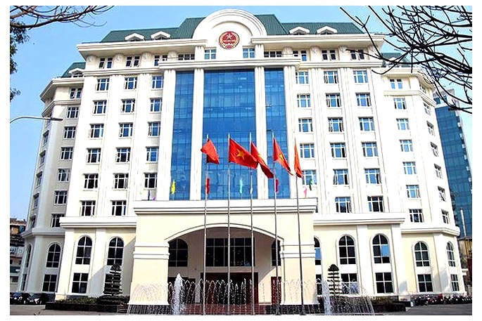 Kỷ luật Phó Cục trưởng Cục Thuế tỉnh Bình Định ​đi đánh golf bất chấp lệnh giãn cách